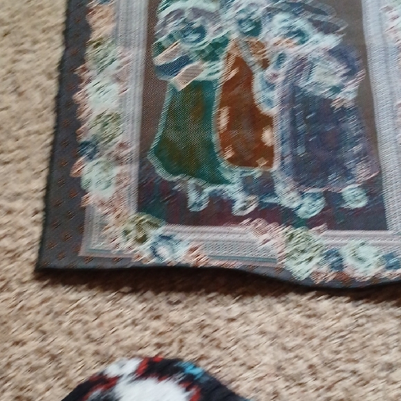 Vintage Style Tapestry Wall Hanging with Floral Accents - Picture 7 of 10